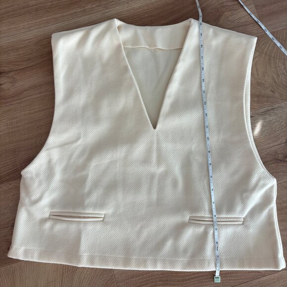 Brand New Women's V-Neck Vest - Sleeveless - Picture 5 of 6